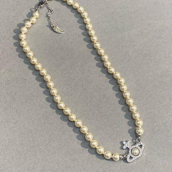 Vivienne Westwood Women's Pearl Necklace - Picture 7 of 9